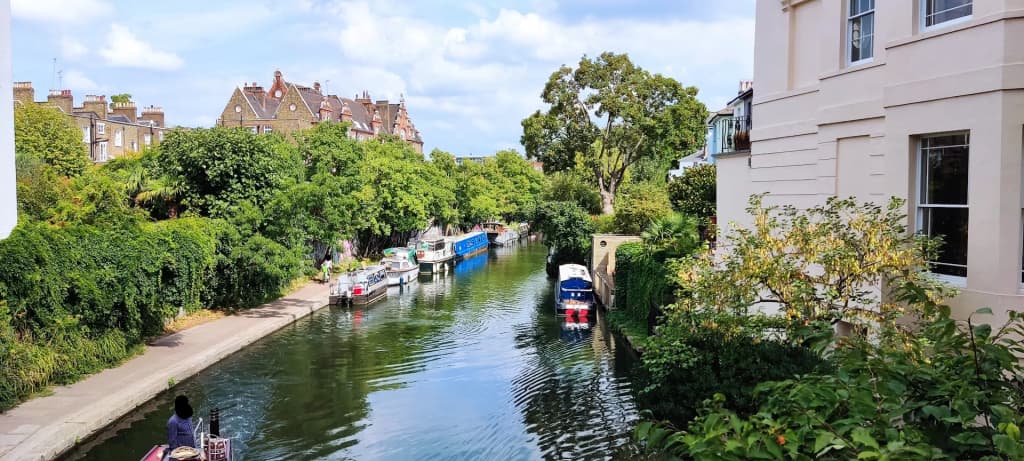 Gritty and chaotic street life in Camden Town London