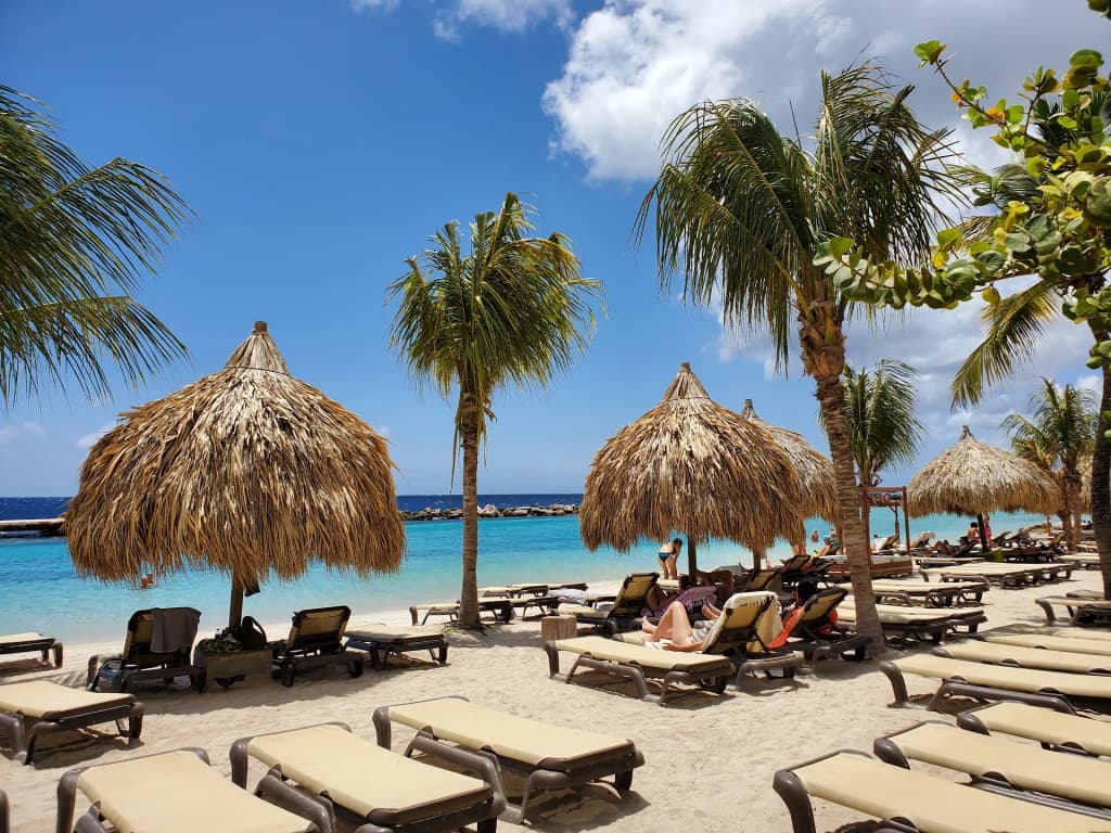 Mambo Beach - Photo by Sander Kaalverink