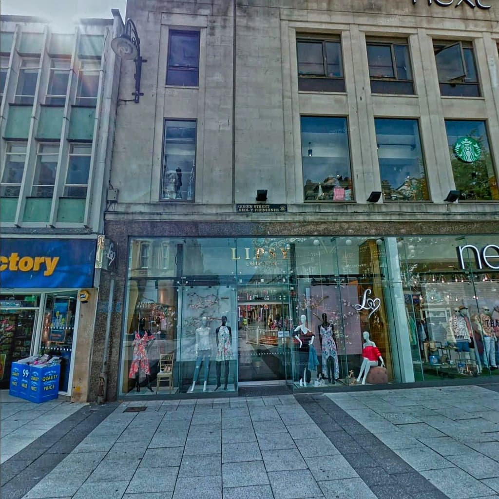 Queen Street - Photo by Tony