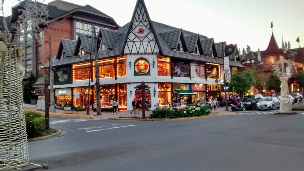 Avenida Borges de Medeiros - Photo by Max Morais Monteiro