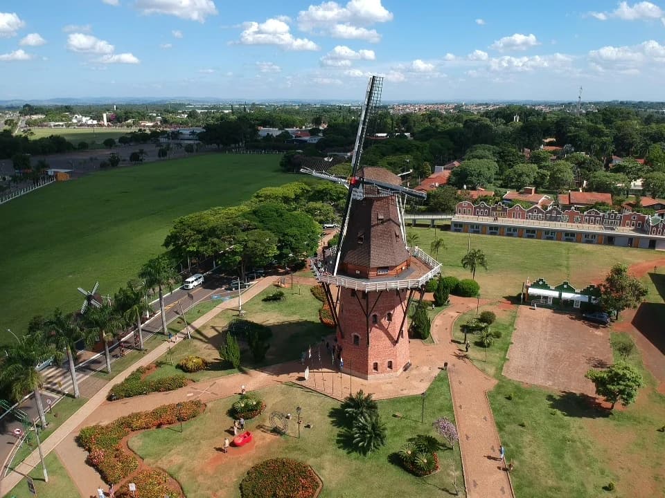 Tourist Portal of the City of Holambra - Photo by James Noardo