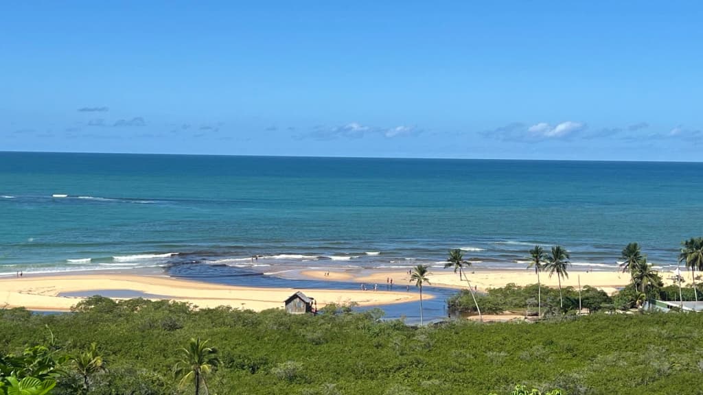 The wild shores and fisherman huts at Nativos Beach