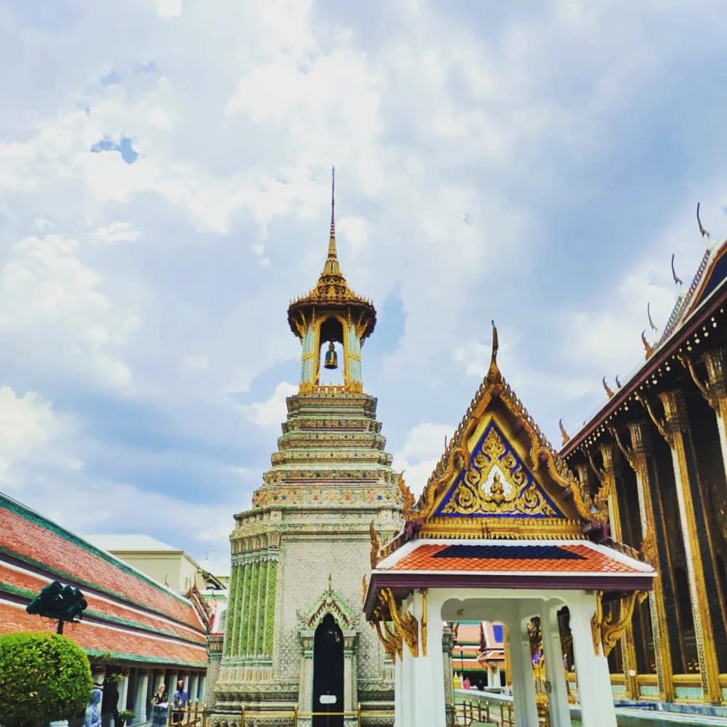 The Grand Palace - Photo by Teerawat Srimongkhol