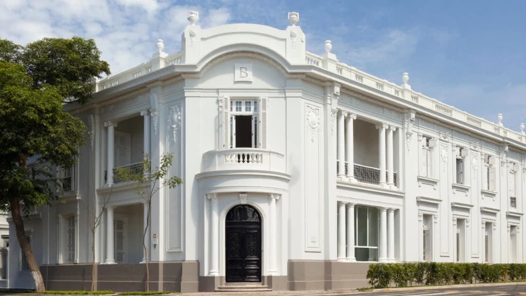 Elegant interior design and classic luxury at Hotel B in Lima