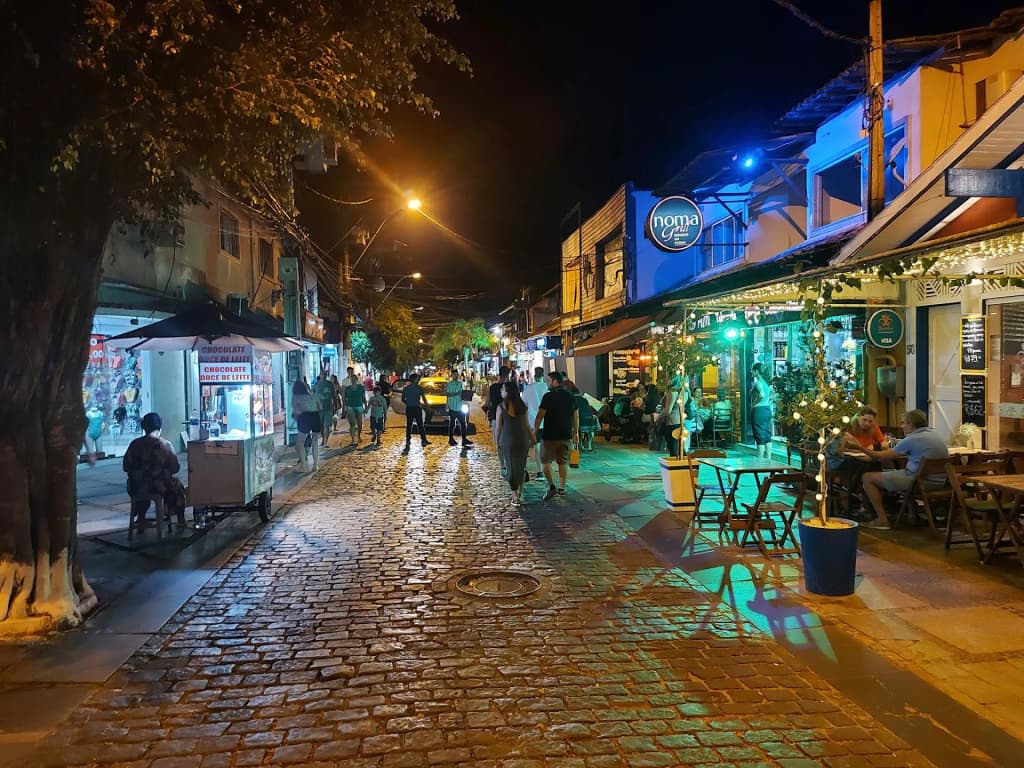 Electric nightlife and dining on Rua das Pedras in Búzios