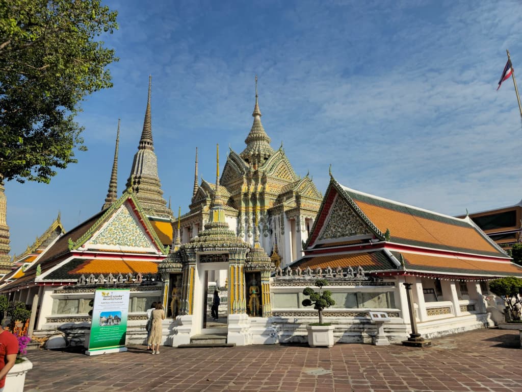 Wat Phra Chetuphon Wimon Mangkhalaram Rajwaramahawihan - Photo by Павел Антипов