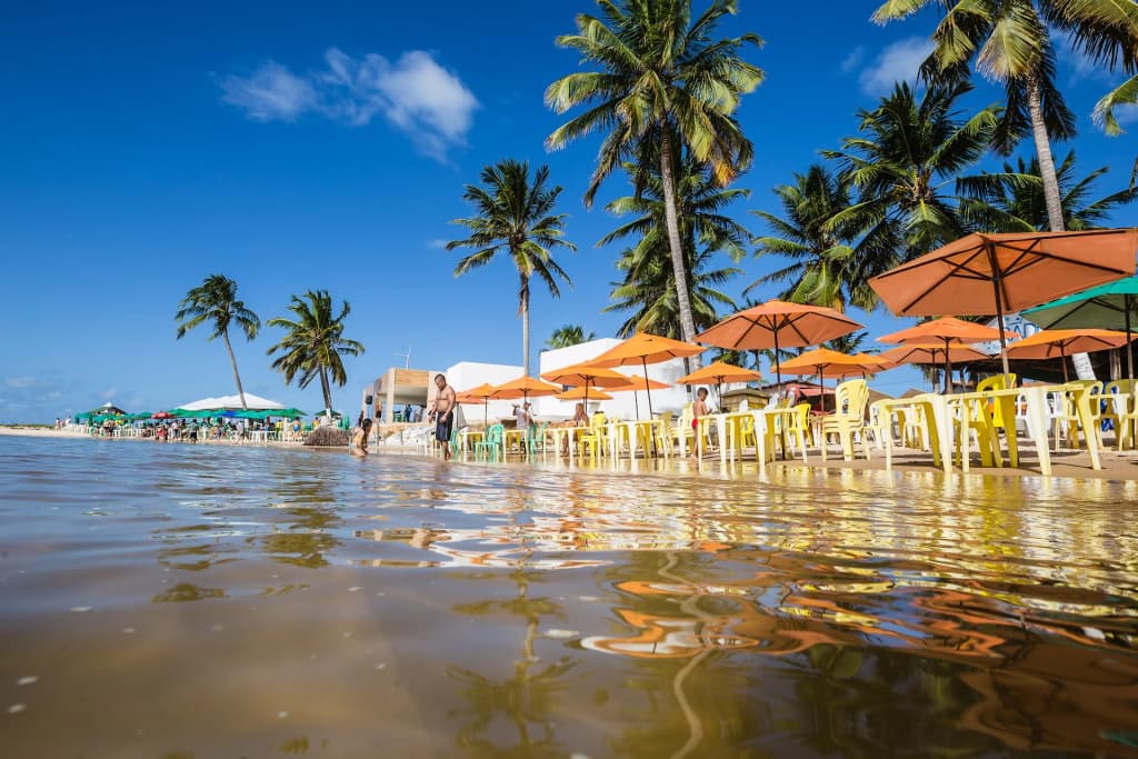 Cliffs and blue sea at Carro Quebrado Beach