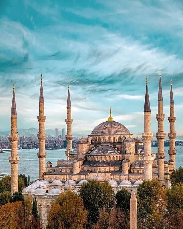 The Blue Mosque - Photo by Salehlərin Bağçası