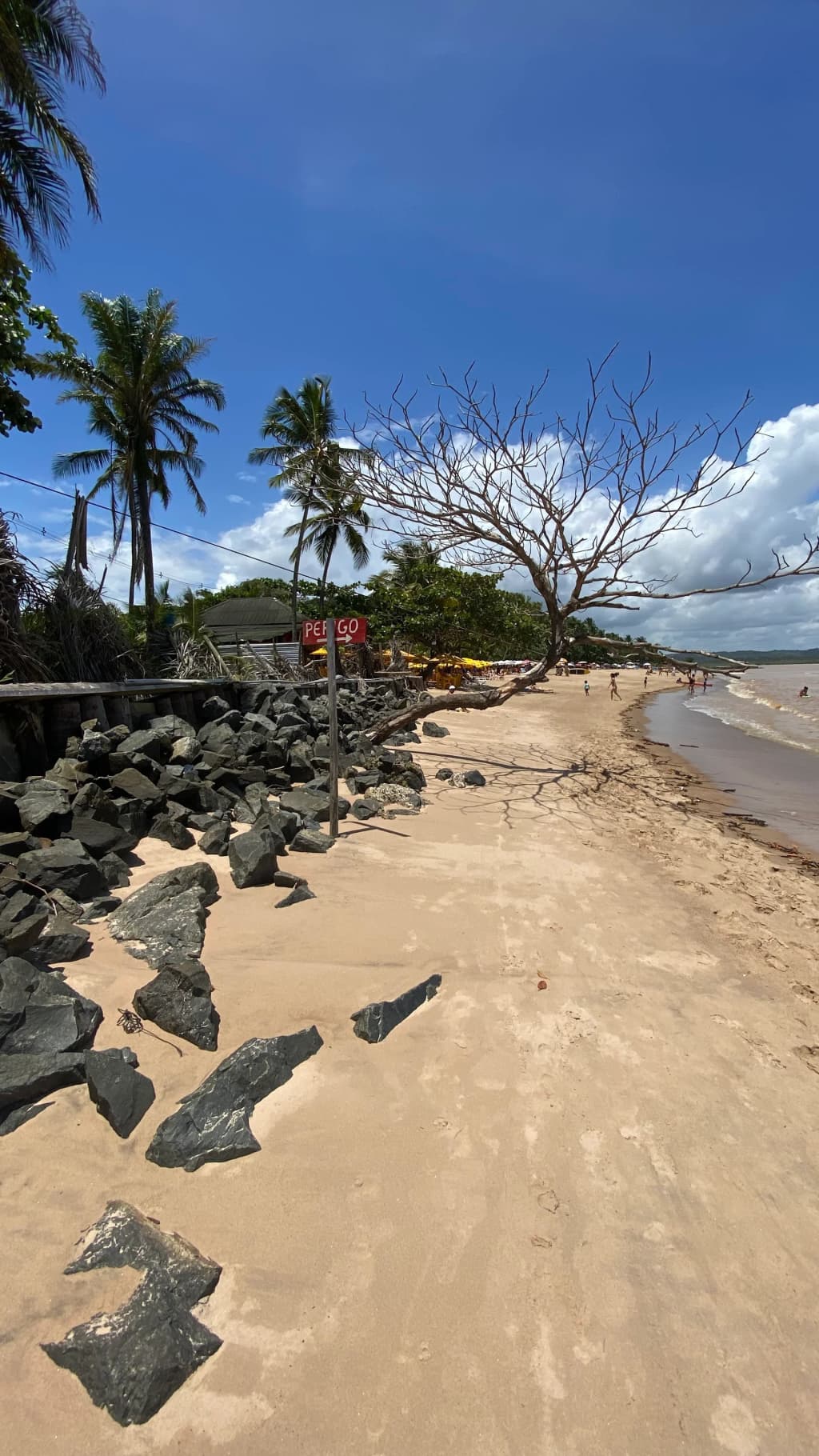 Barcos en las aguas tranquilas de Itacaré
