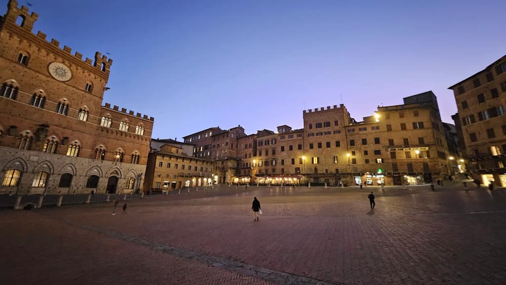 Piazza del Campo - Photo by Davide Regondi