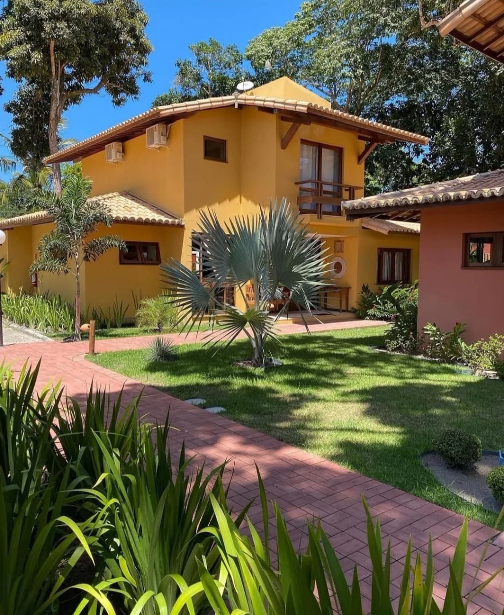 Arraial d'Ajuda - Photo by Persio Giannasi