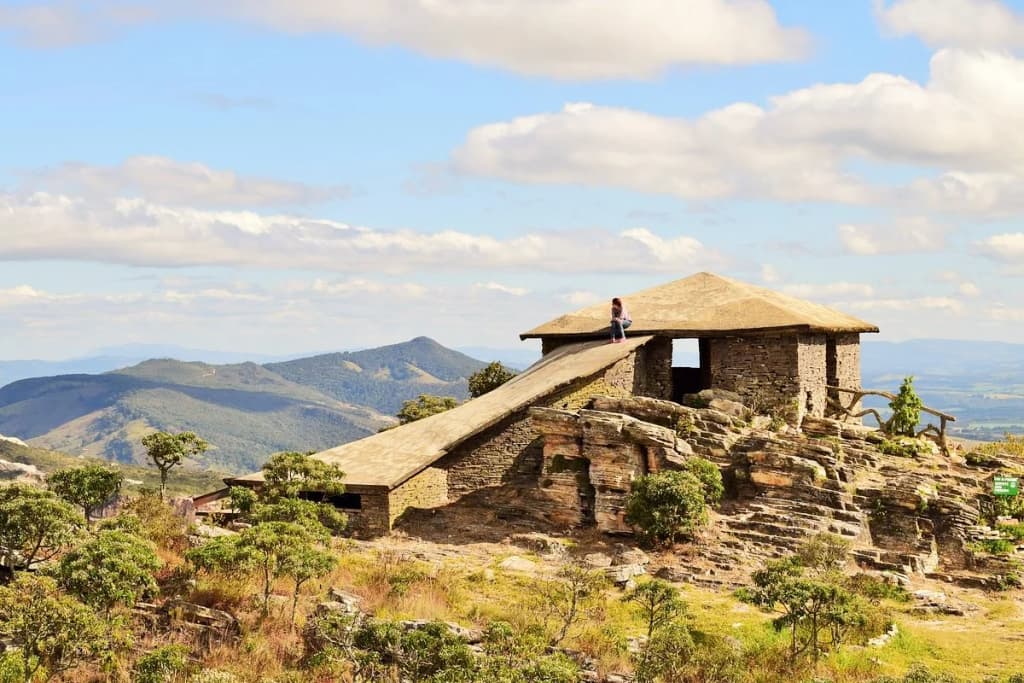 Sunset views from the iconic Casa da Pirâmide