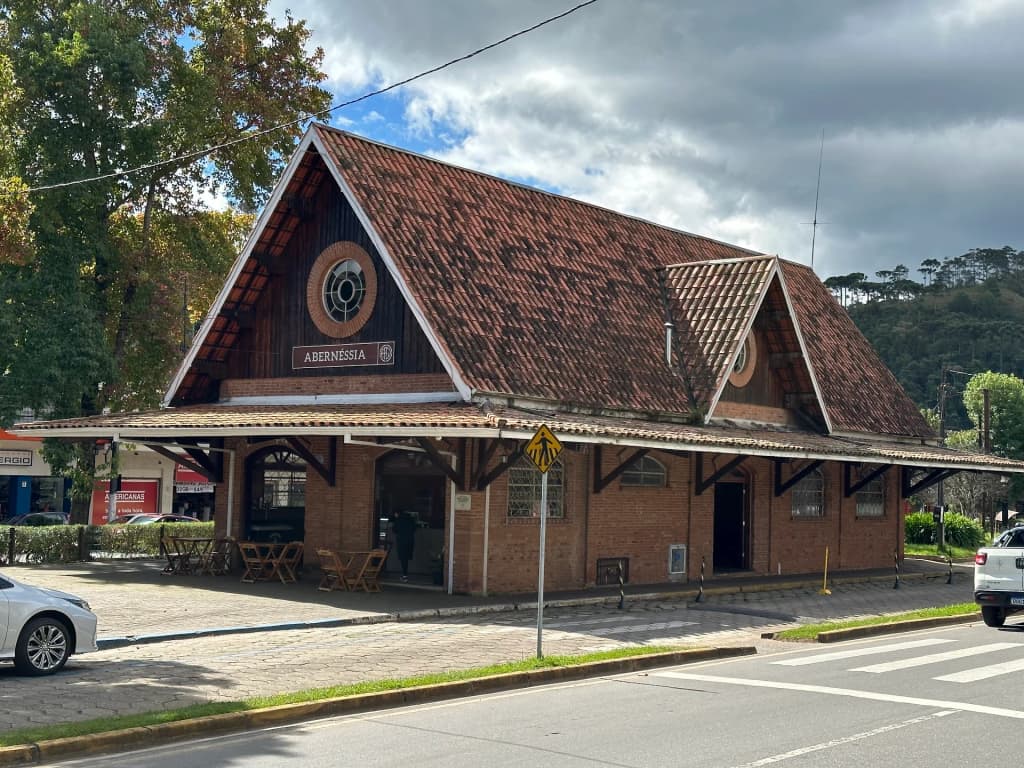Estação Emílio Ribas (Abernéssia) - Photo by Marc Witarsa