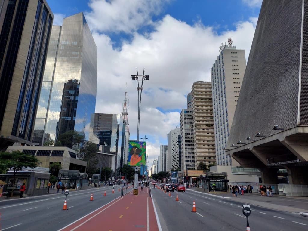 A bustling Sunday crowd enjoying the car-free streets of Avenida Paulista