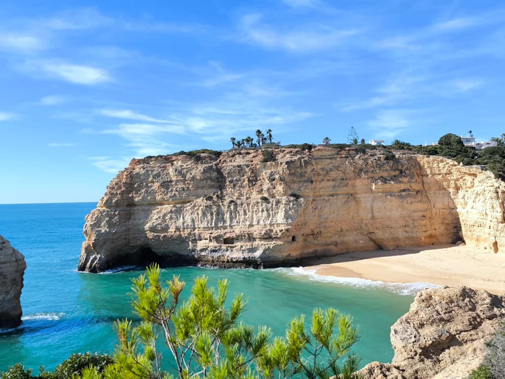 Praia do Carvalho - Photo by Vity