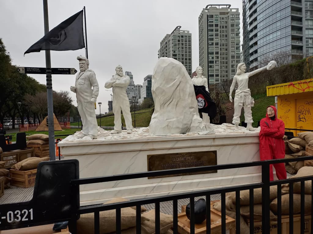 Electric street scenes in Palermo neighborhood Buenos Aires