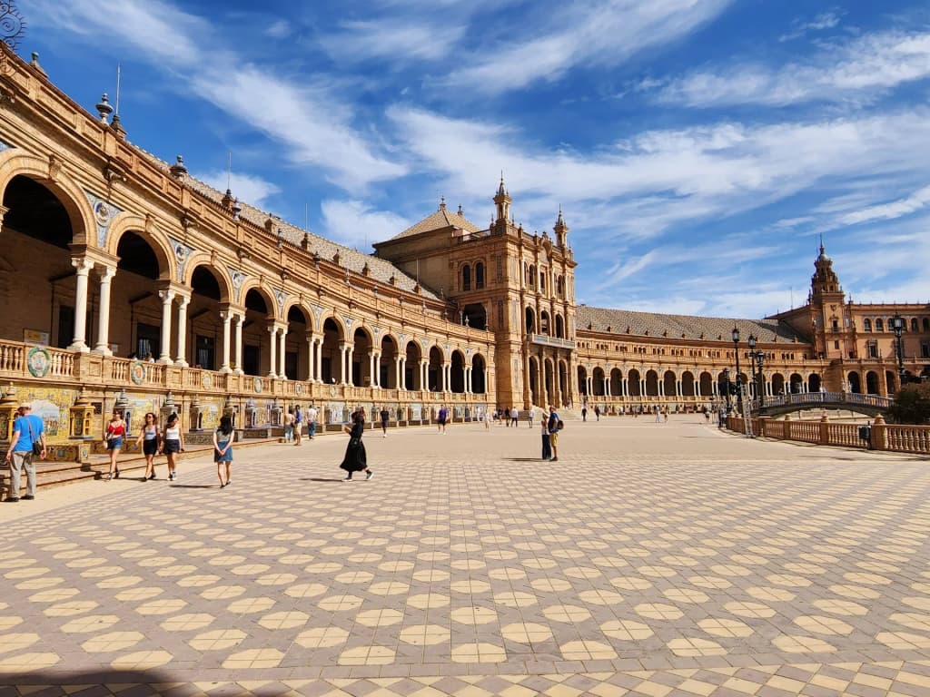 Plaza de España - Photo by Pauline Abeysekera