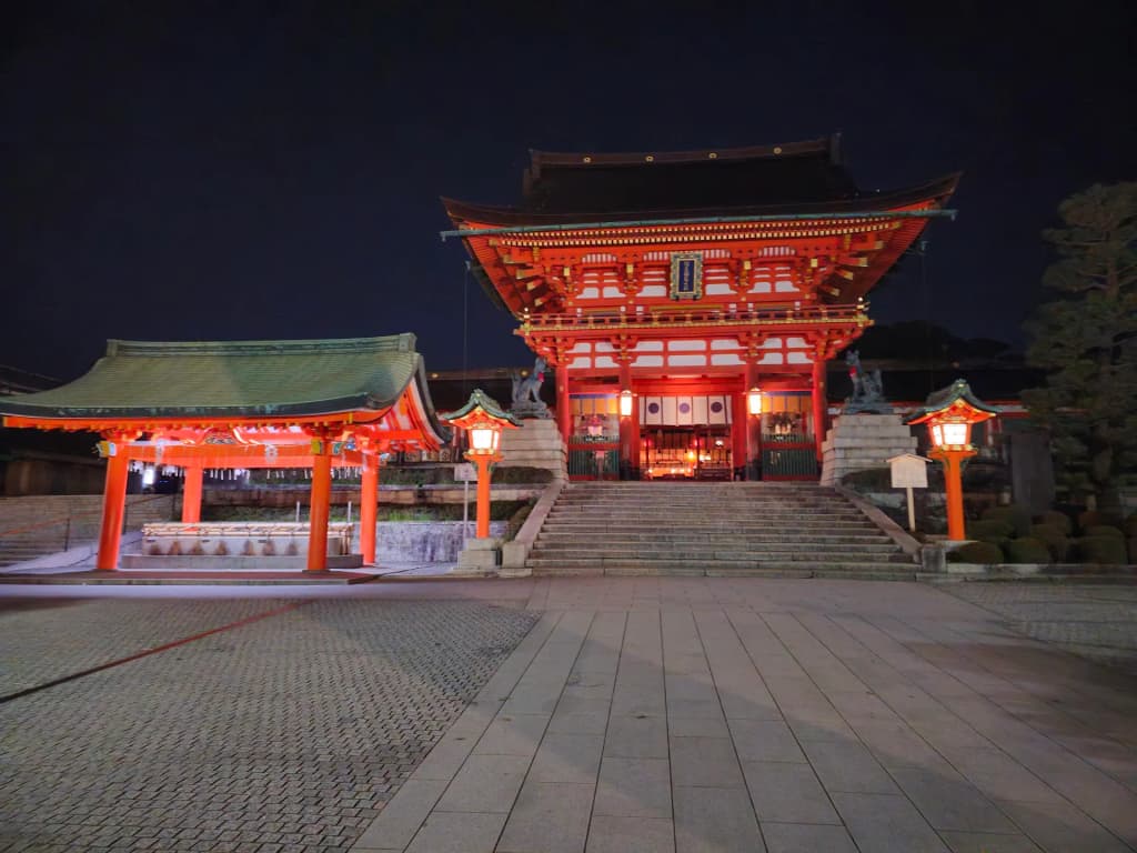 Fushimi Inari Taisha - Photo by bobby Newcomb