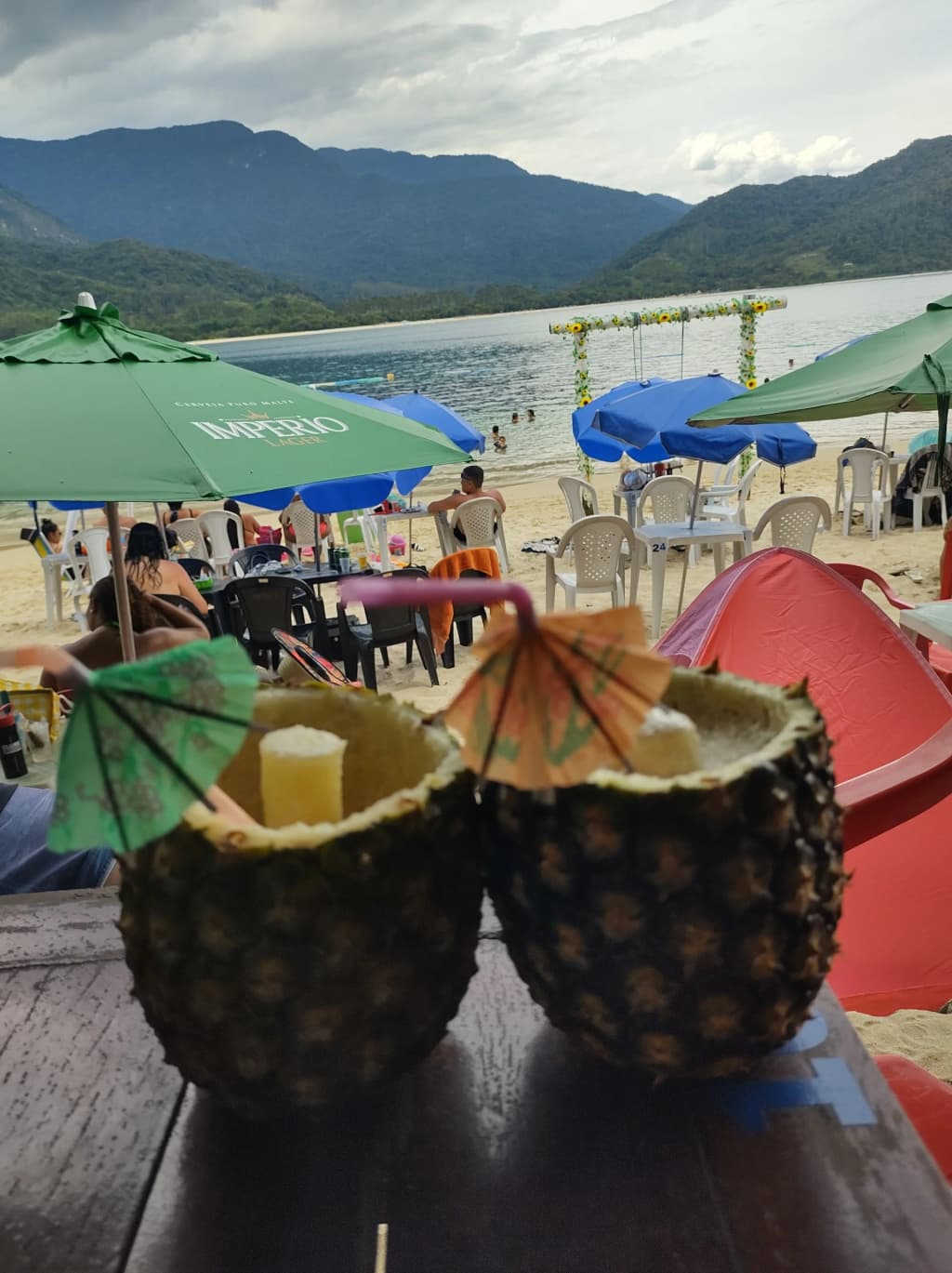 Praia da Ilha do Pelado - Photo by Alessandra Motta