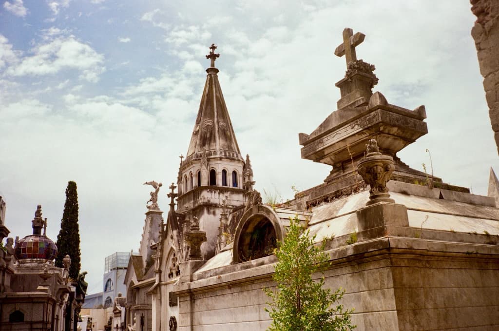 The hauntingly beautiful alleys of Recoleta Cemetery