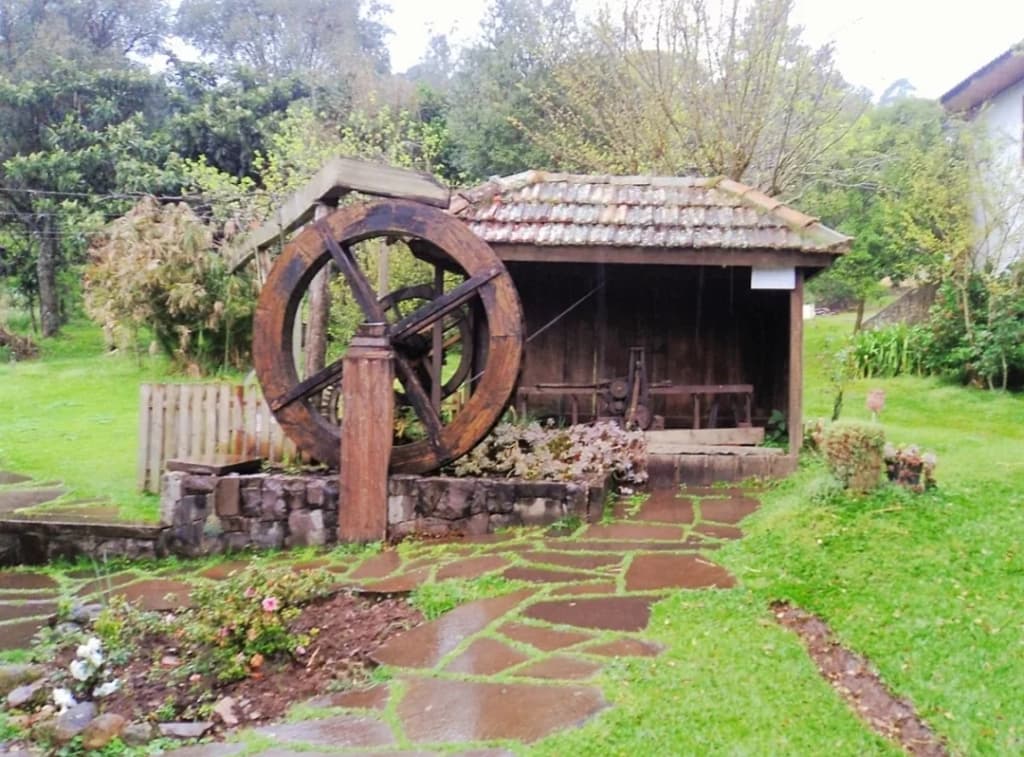 Casas de pedra históricas nos Caminhos de Pedra