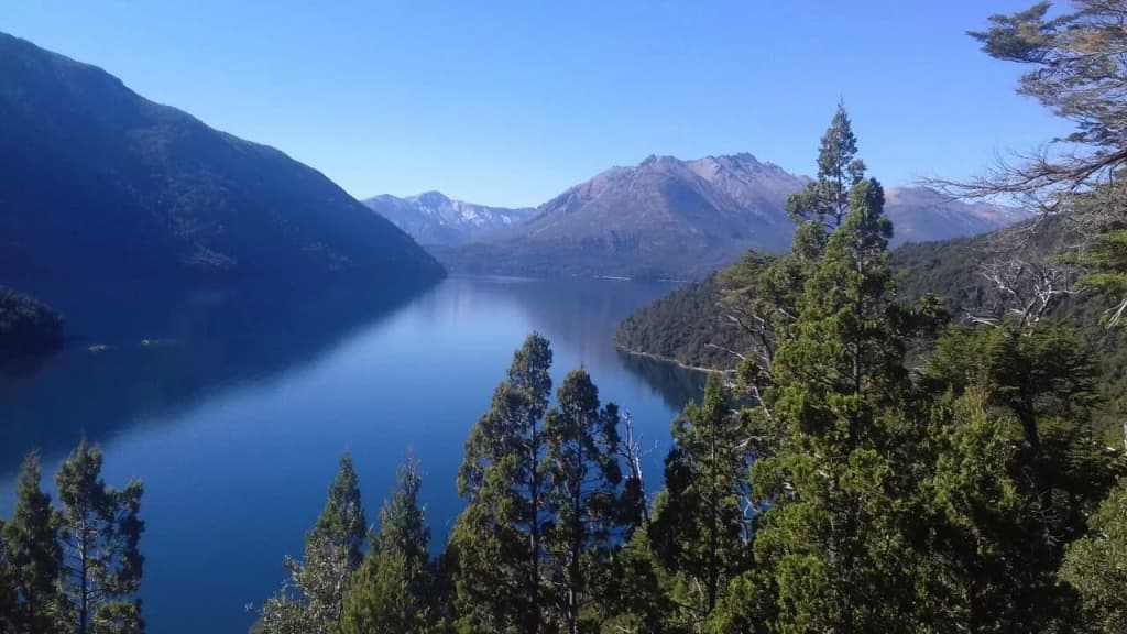 Seven Lakes Travel & Rent A Car - Photo by estela fortunatti