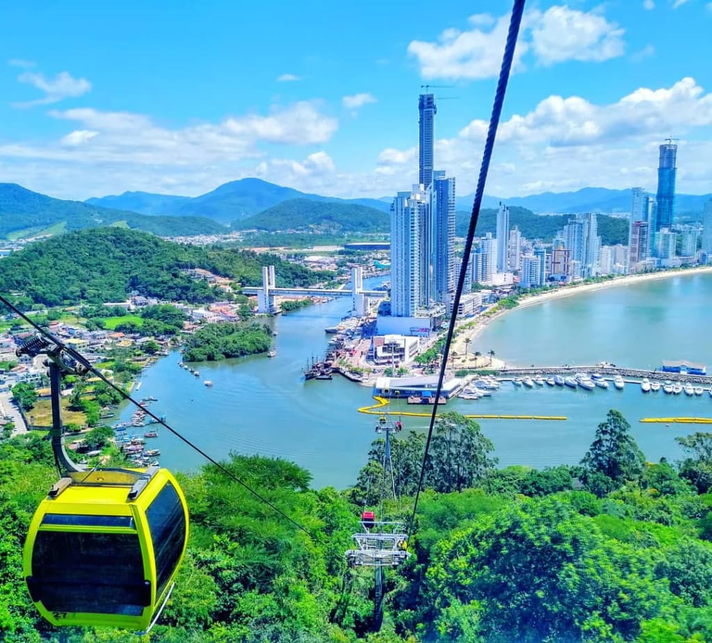 Parque Unipraias - Photo by Mathias da Rosa