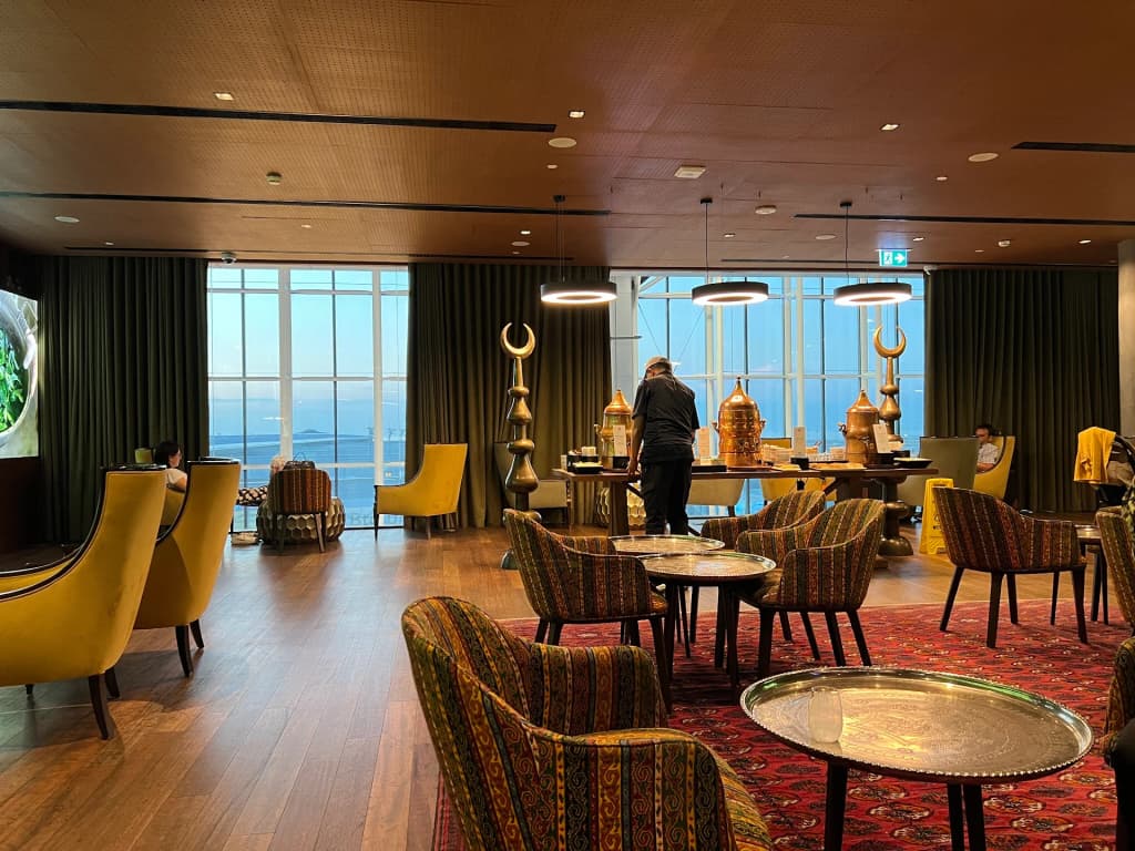 Turkish Airlines Business Class Lounge - Photo by Jonathan Lau