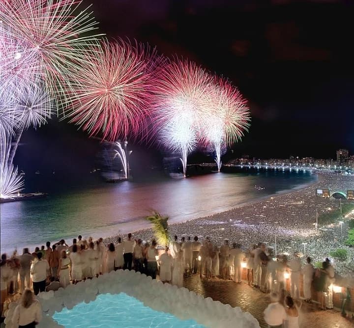 Copacabana Beach - Photo by Jvict03