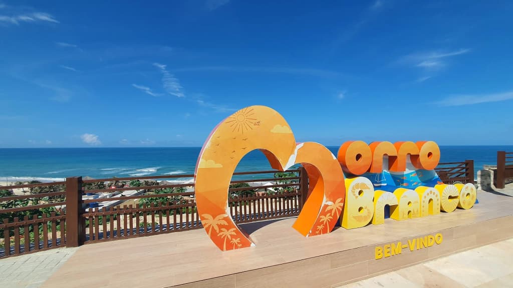 The stunning red cliffs and dunes of Morro Branco Beach