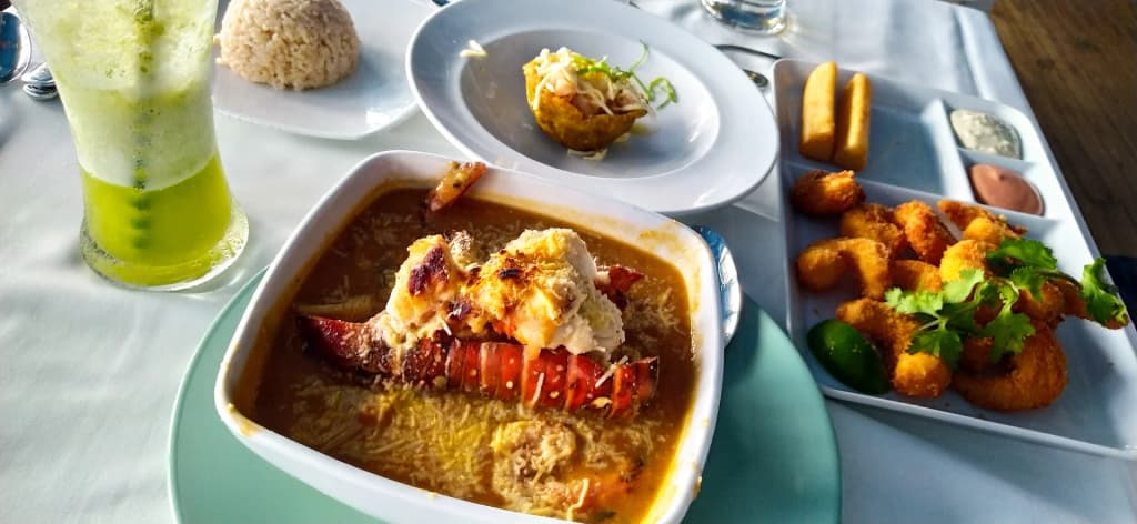 La Regatta - Photo by Luis Cañizalez