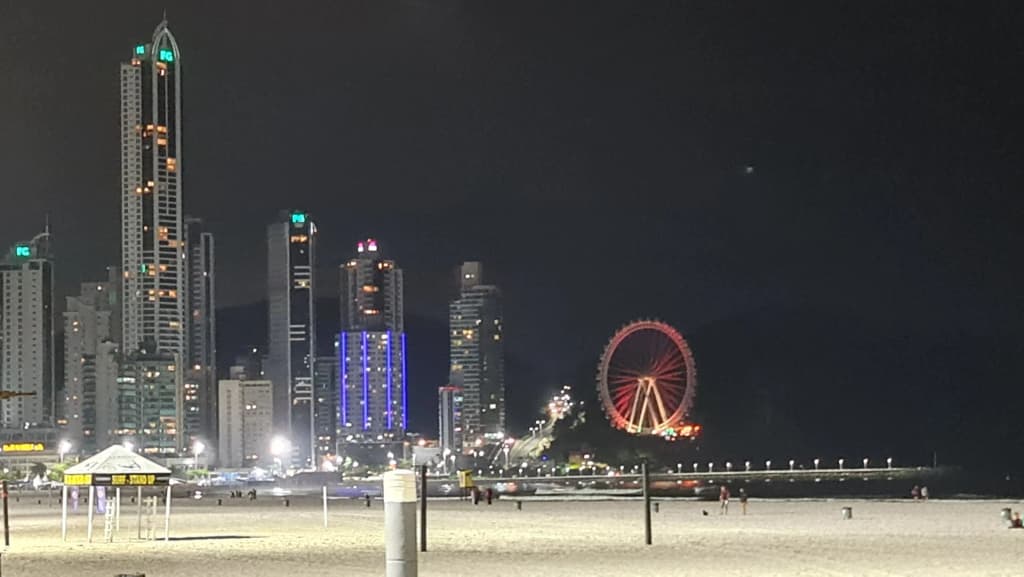 Central Beach - Photo by Adão Sodré