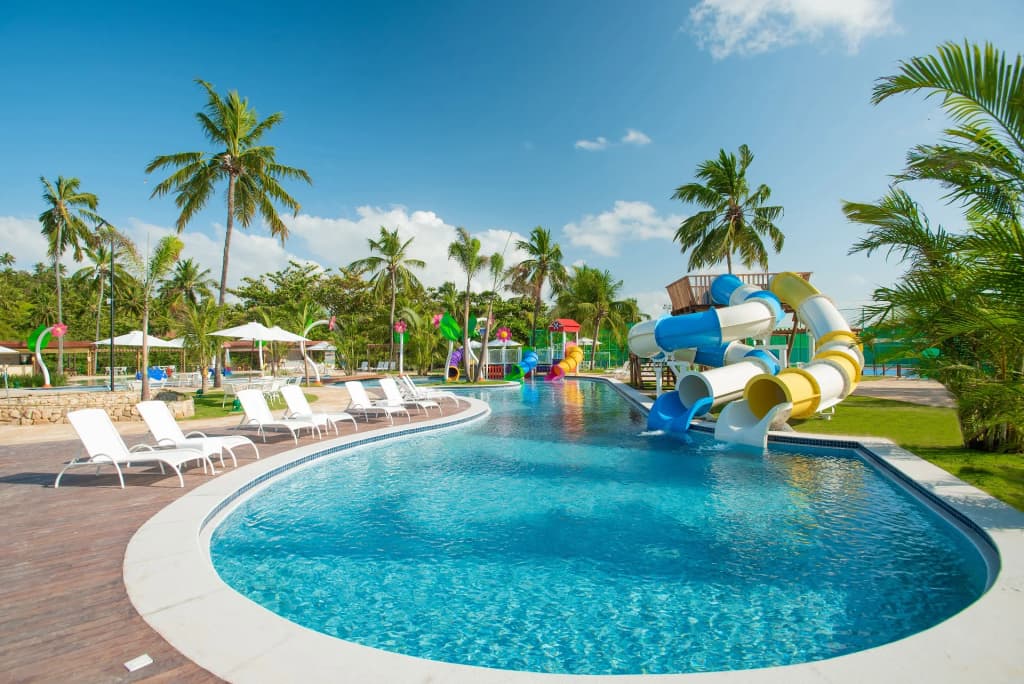 Salinas Maragogi All Inclusive Resort evening ambiance