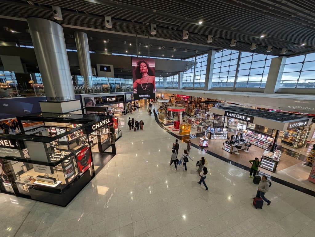 São Paulo/Guarulhos–Governor André Franco Montoro International Airport - Photo by Roberto Ferraris