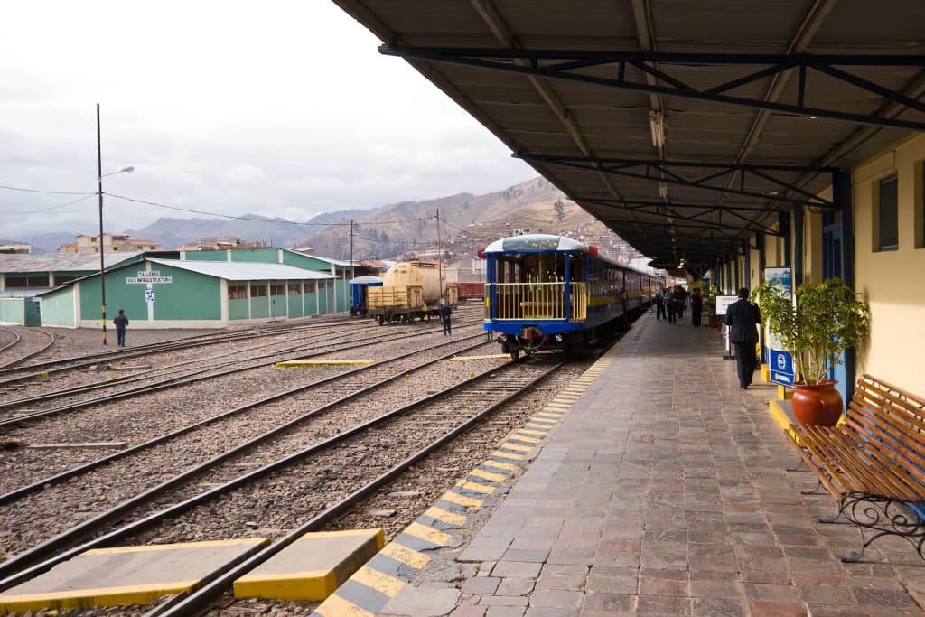 Estacion Wanchaq alive with anticipation