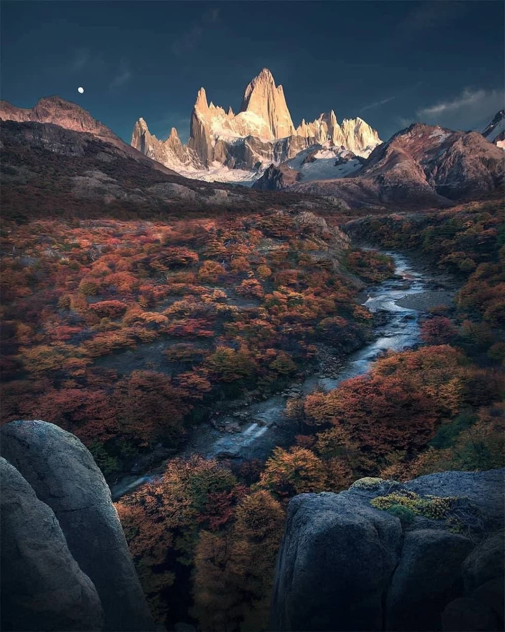 El monte Fitz Roy dominando el paisaje patagónico