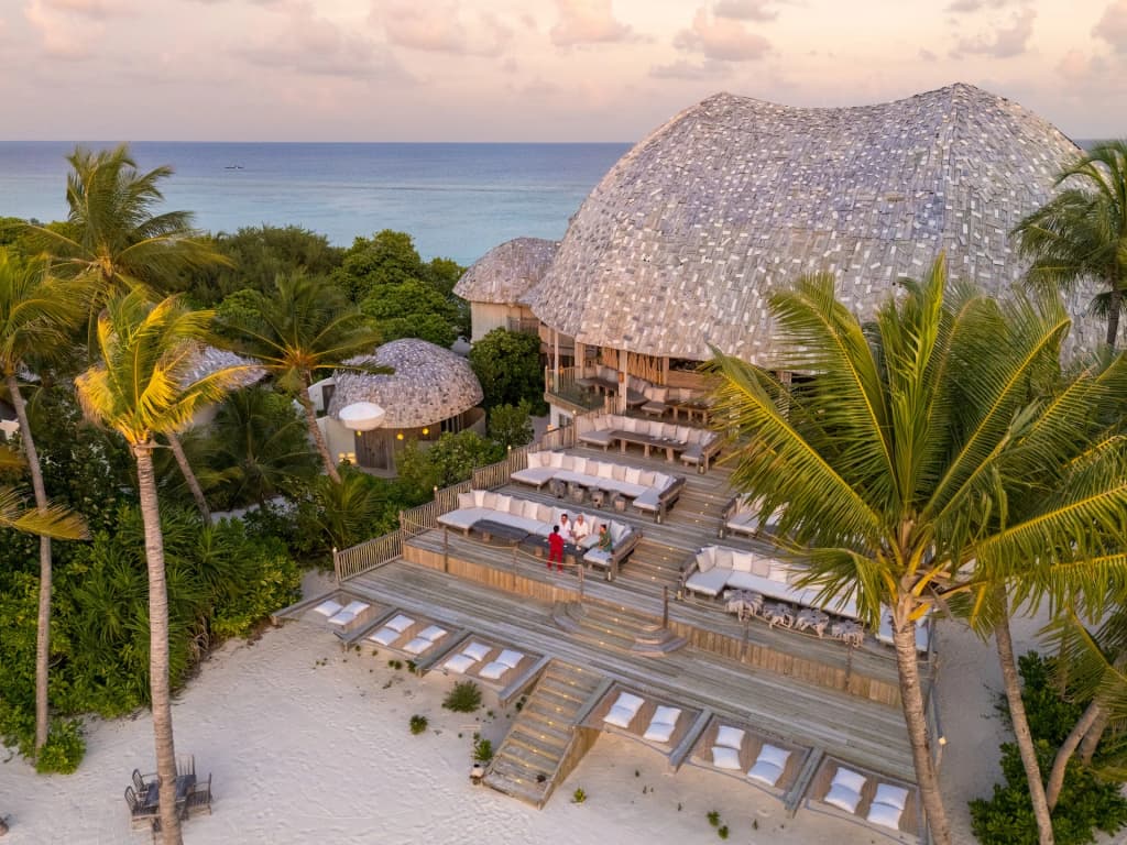 Águas cristalinas no Soneva Secret Maldivas