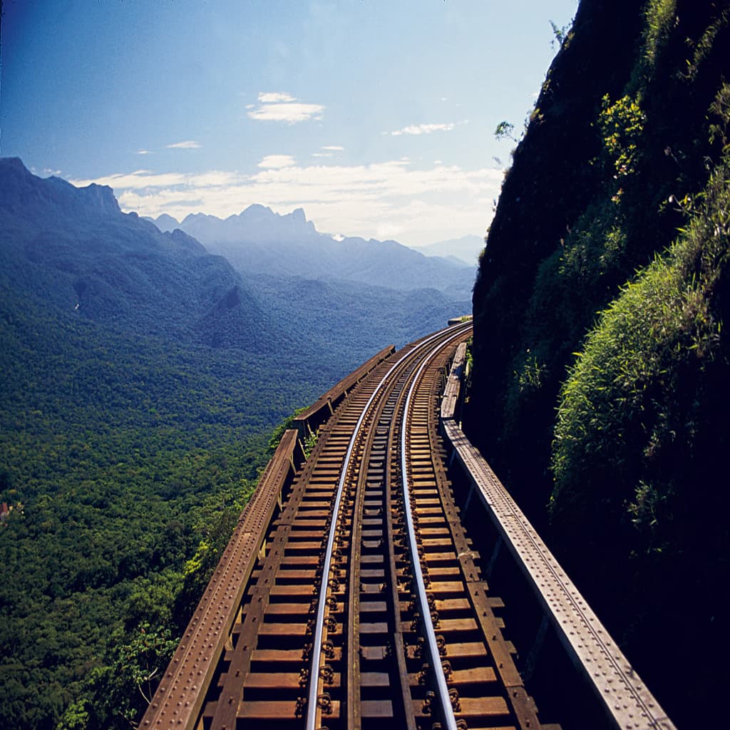 Serra Verde Express train through the jungle