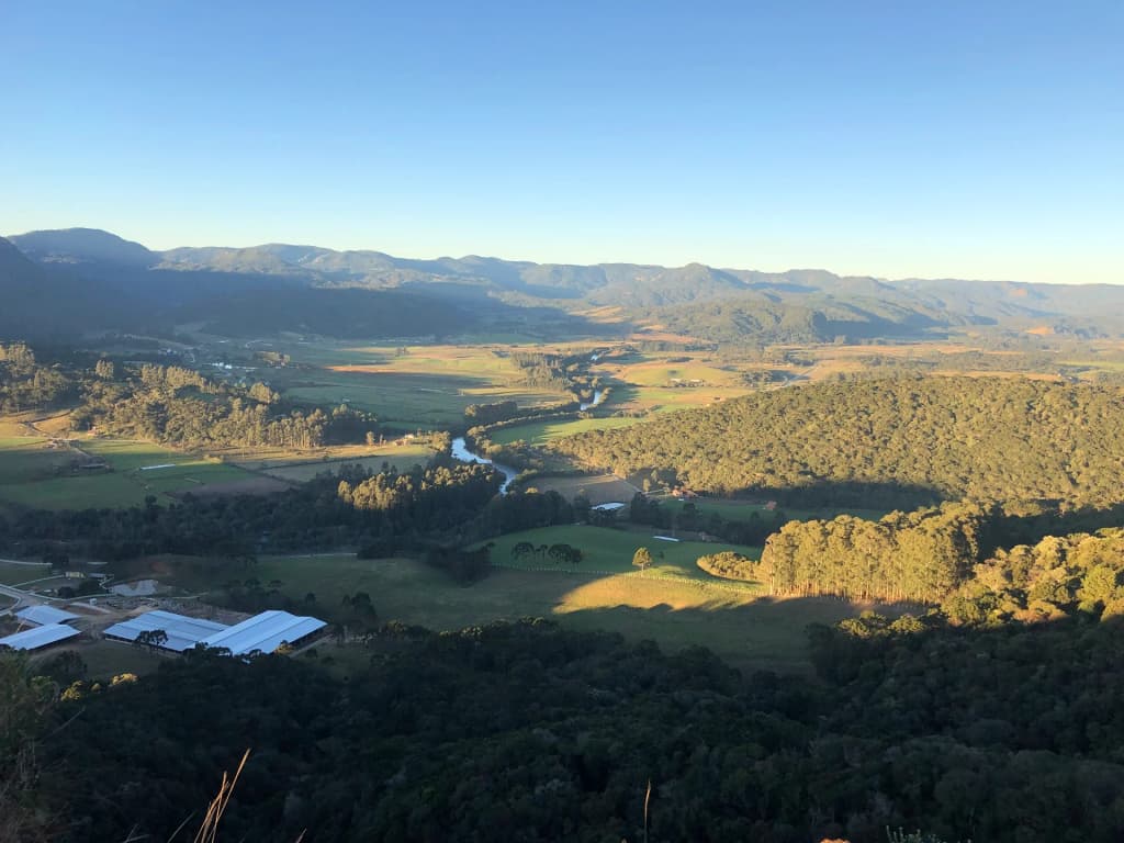 Vistas espectaculares desde las formaciones rocosas del Morro do Campestre