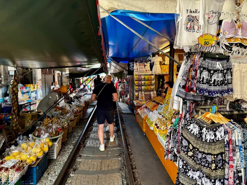 Maeklong Railway Market - Photo by Kamil Brzeziński
