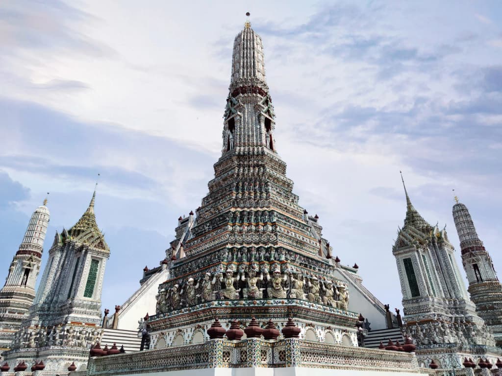 Wat Arun Ratchawararam Ratchawaramahawihan - Photo by Kriangsak Klabsee