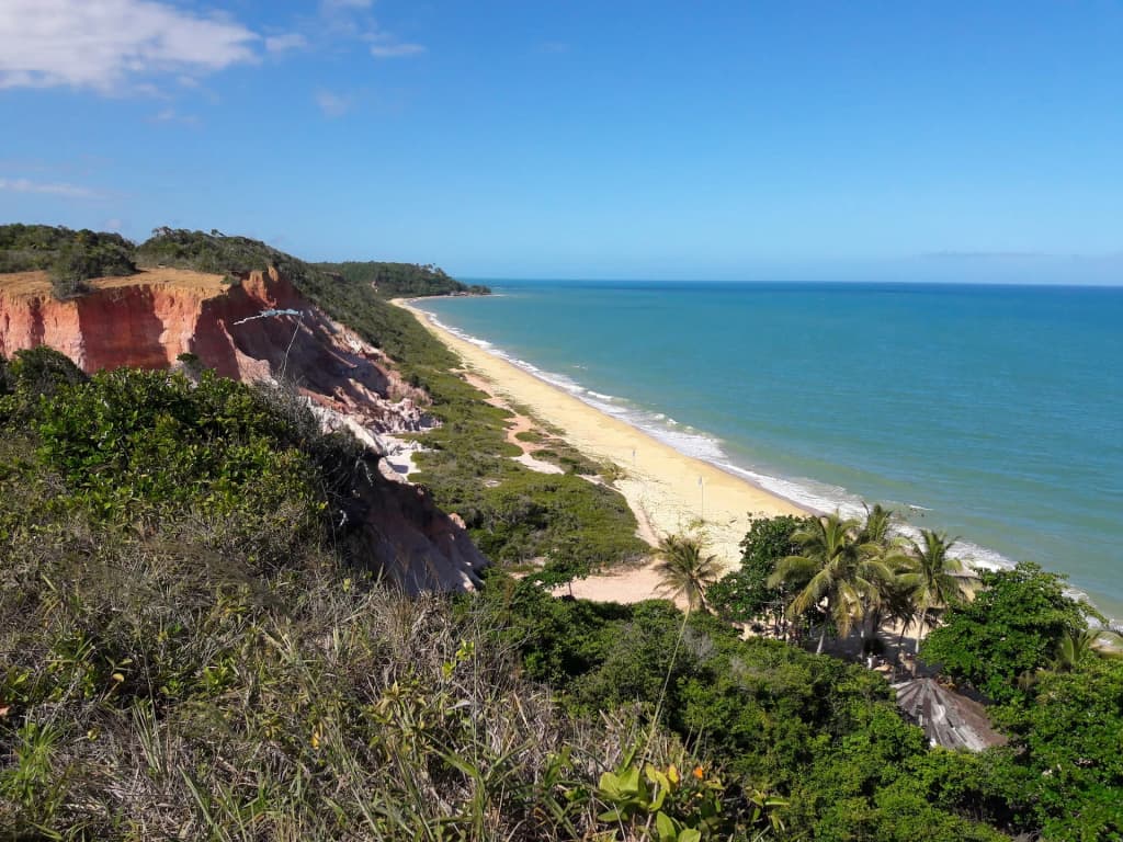 Acantilados de arcilla en Praia da Lagoa Azul