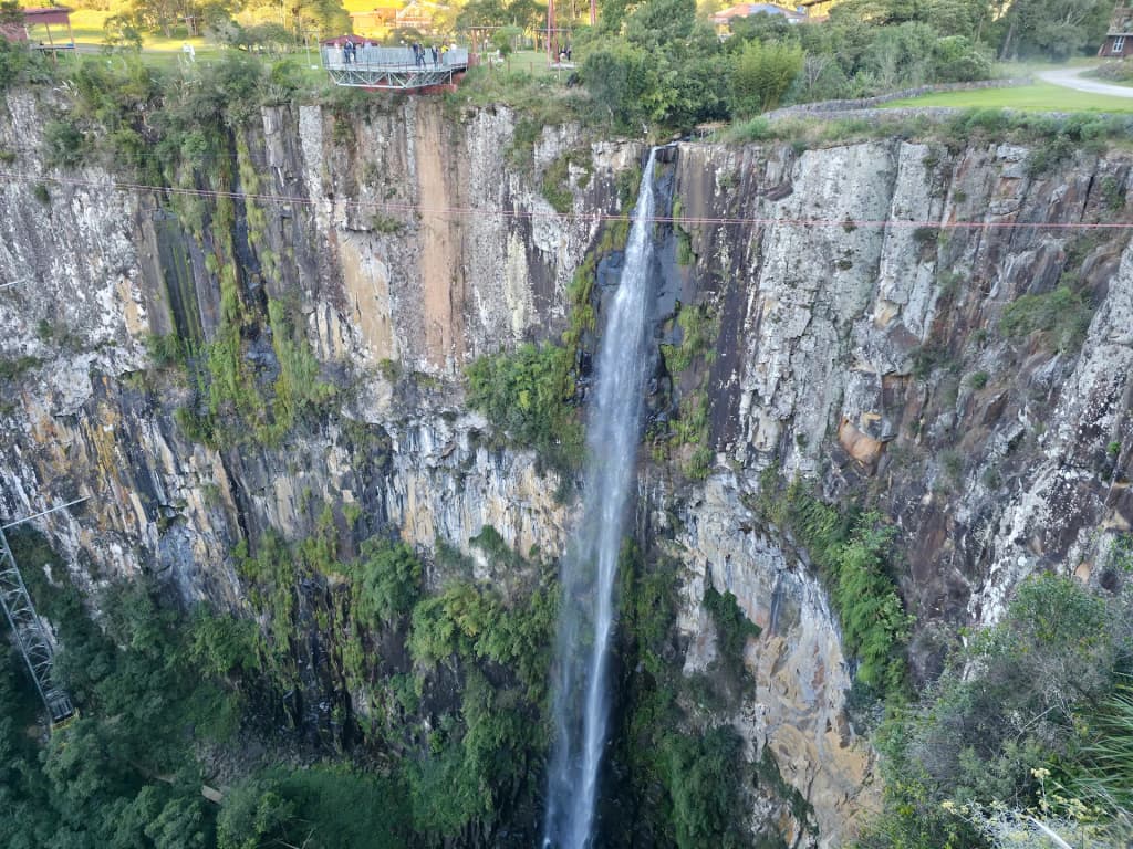 Cascata Avencal - Parque Mundo Novo - Photo by janot vicentine