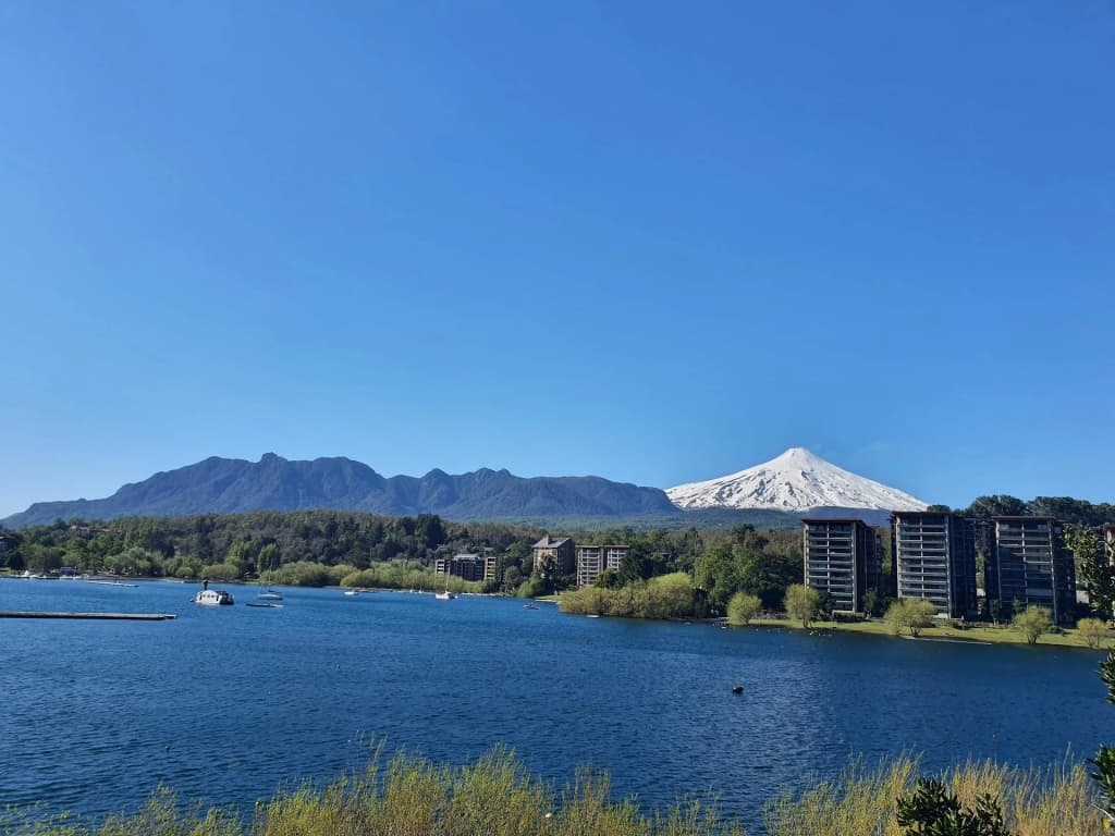 Chile - Photo by Yanpiero González