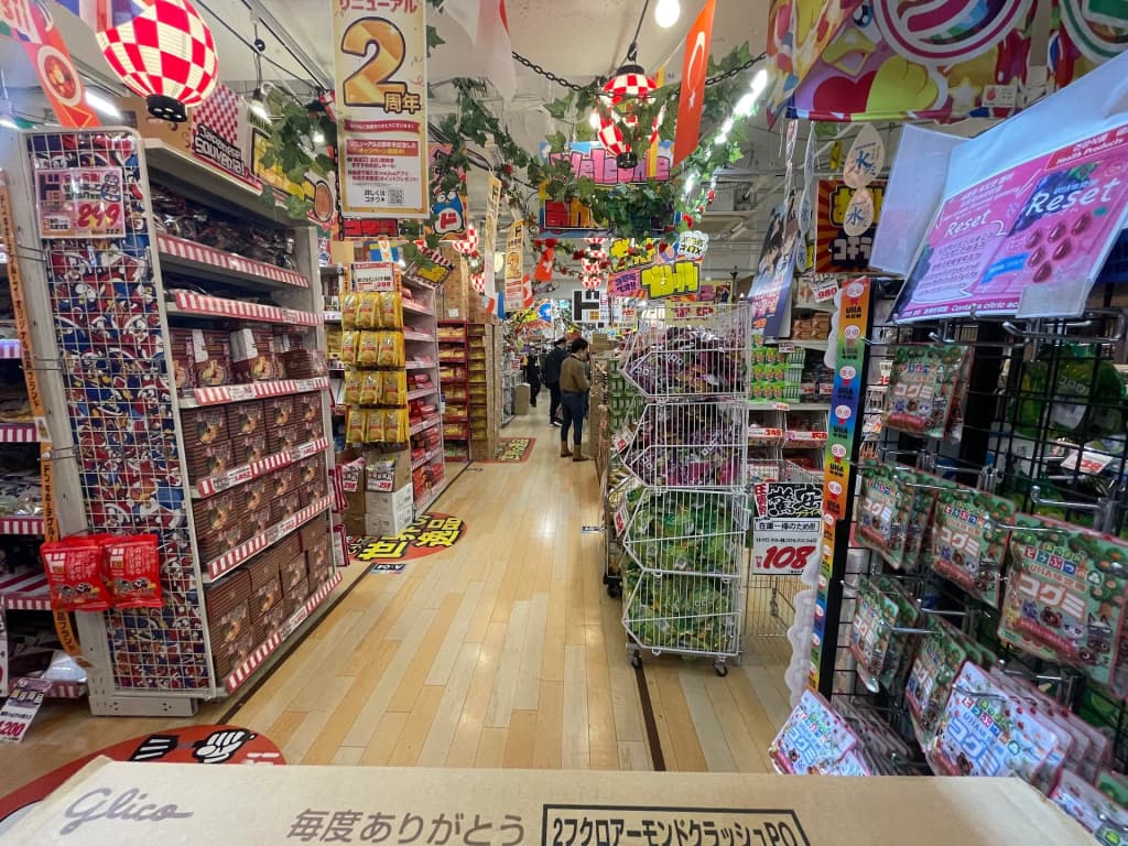 Compras de souvenirs no Tokyo DisneySea