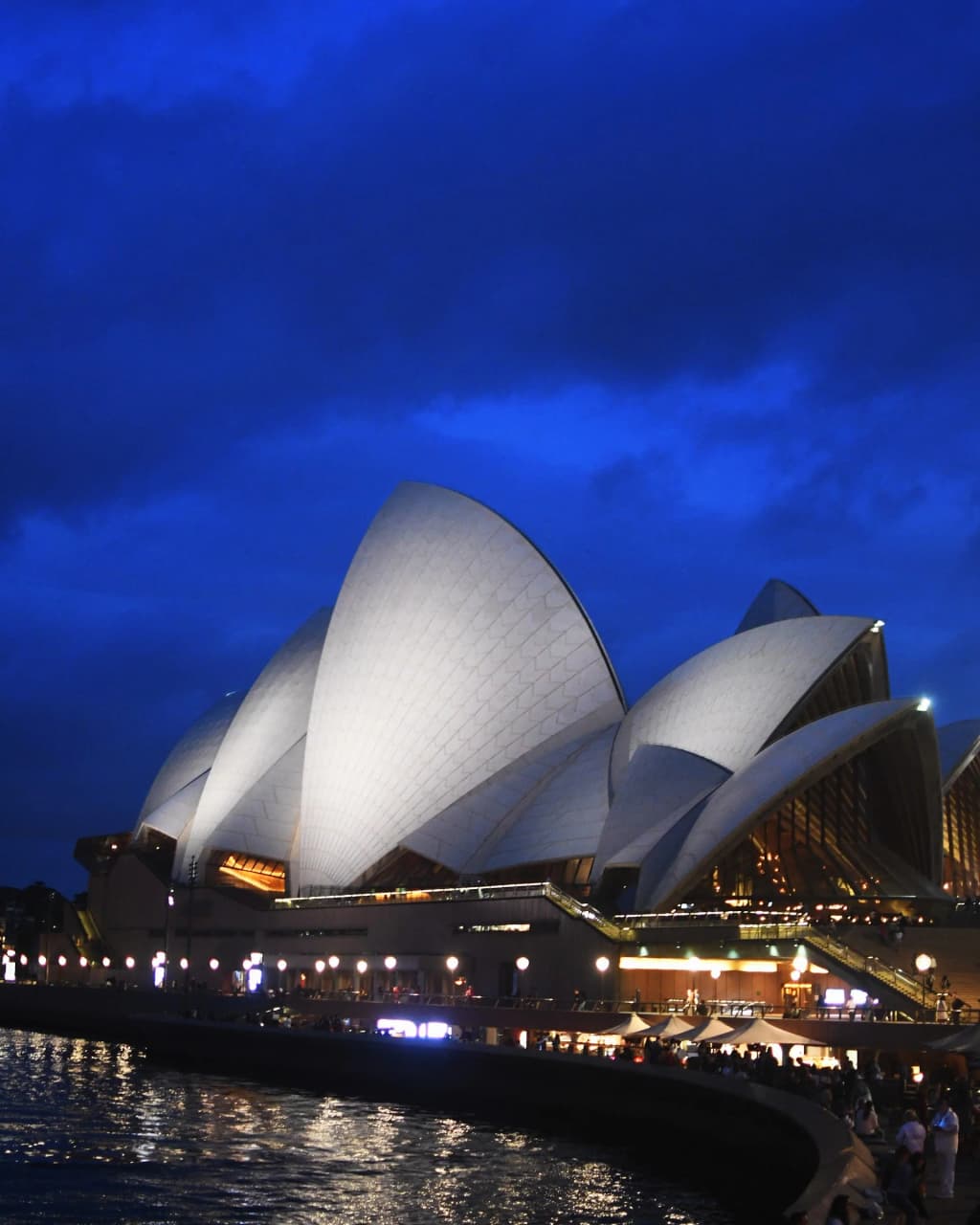 Uluru glowing at sunset, Red Centre