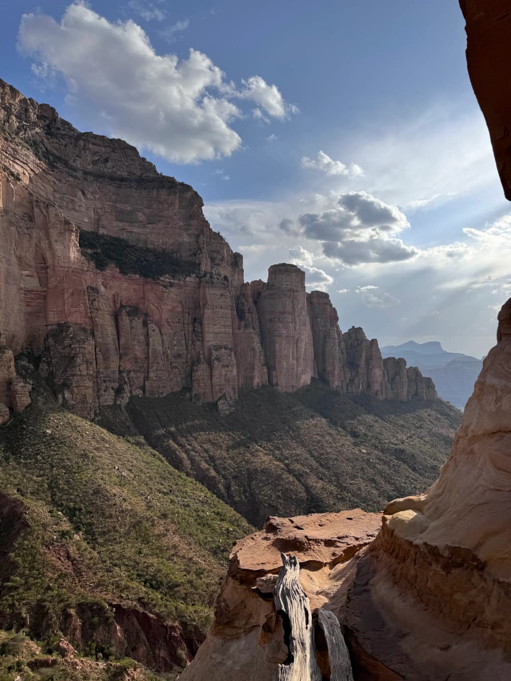 Acantilado en Abuna Yemata Guh