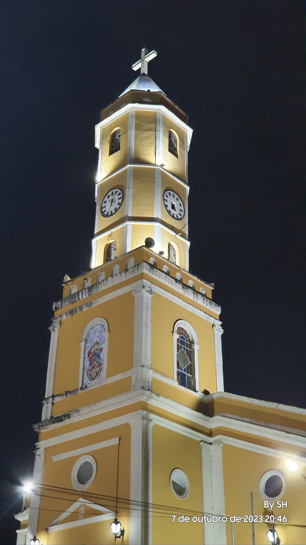 Casas coloniais coloridas no centro histórico de Areia