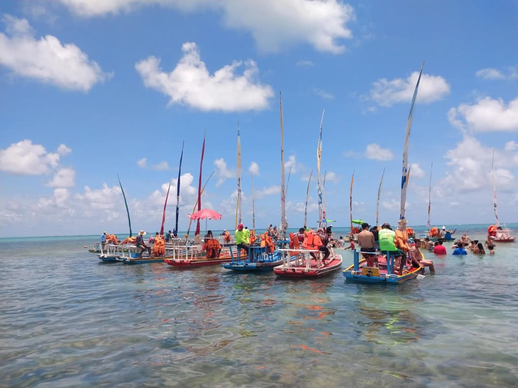 Crystal-clear waters at Piscinas Naturais de Pajuçara
