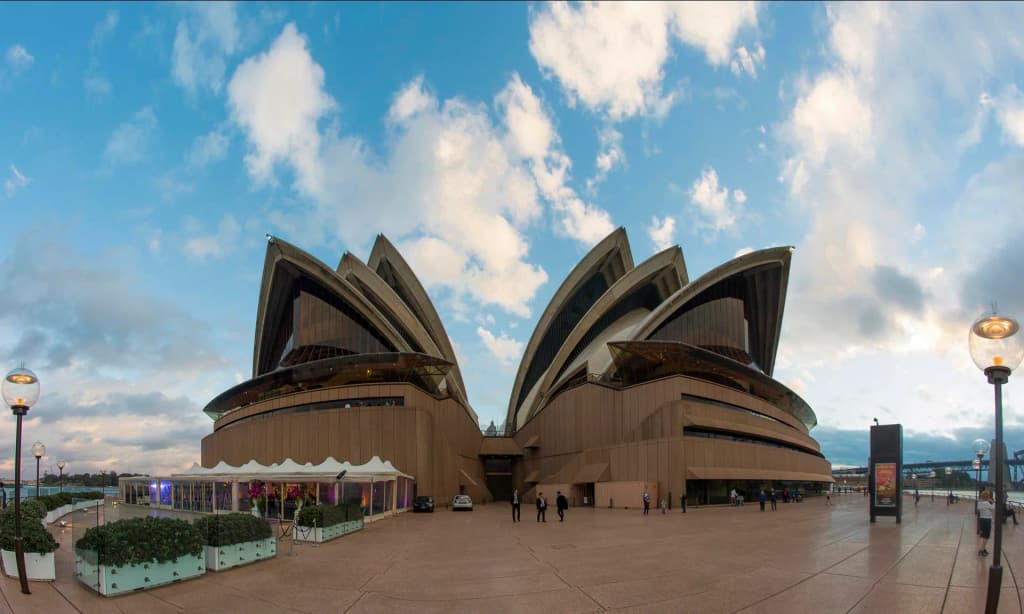 Sydney Opera House - Photo by Влад Н